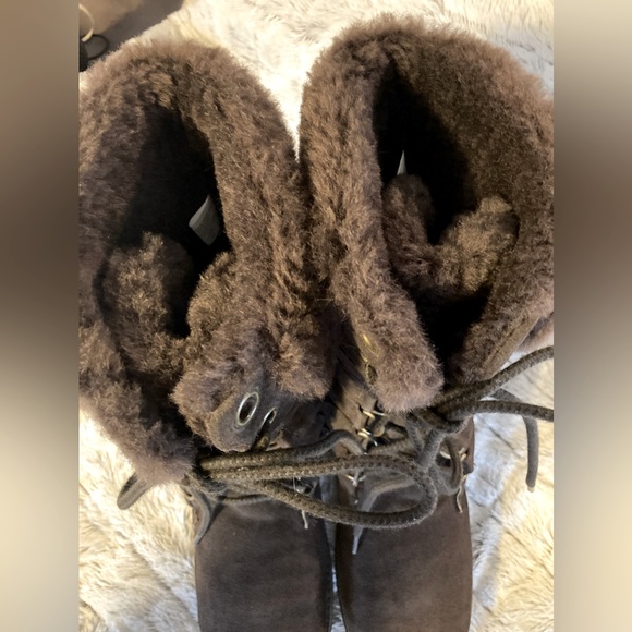 EMU Australian Suede Boots.. - Picture 3 of 12